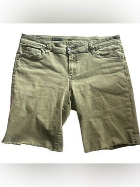 Kut from the Kloth® Natalie Bermuda 10" Shorts Olive Sz 12